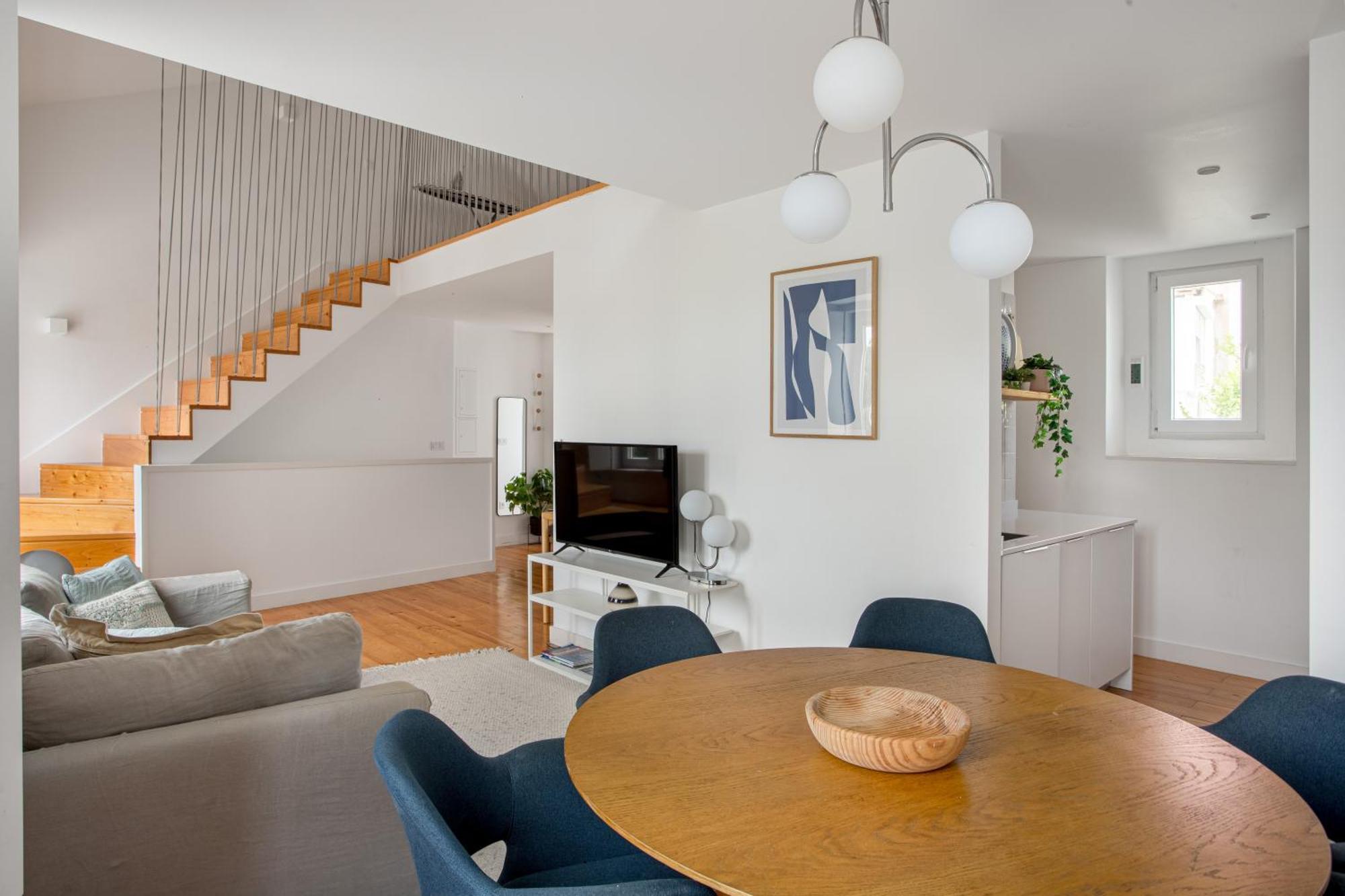 Joivy Riverside Bohemian Maisonette *