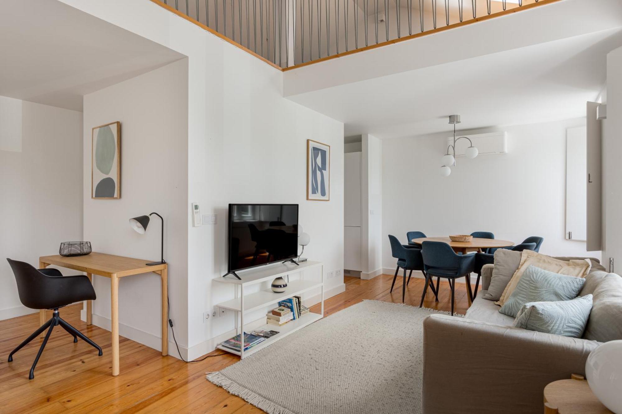 Joivy Riverside Bohemian Maisonette